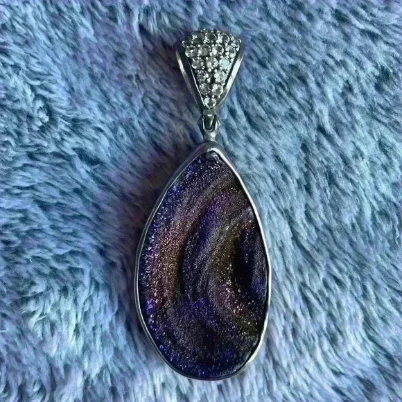 Purple Druzy Silver Oval Pendant with Crystal inlay Bail - Picture 4 of 6